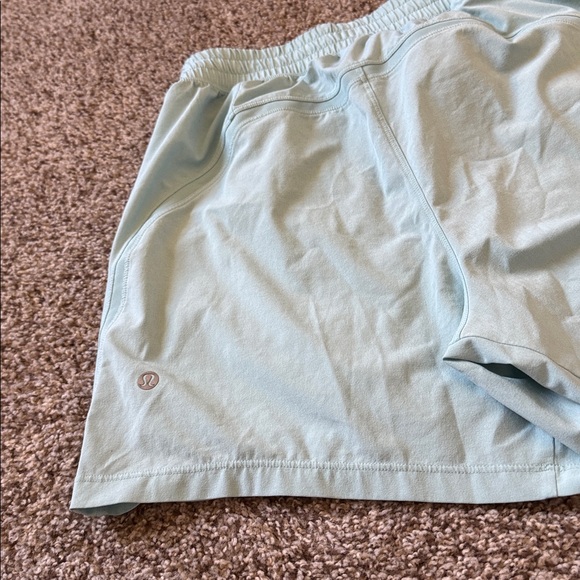 LULULEMON SHORTS - Picture 3 of 3